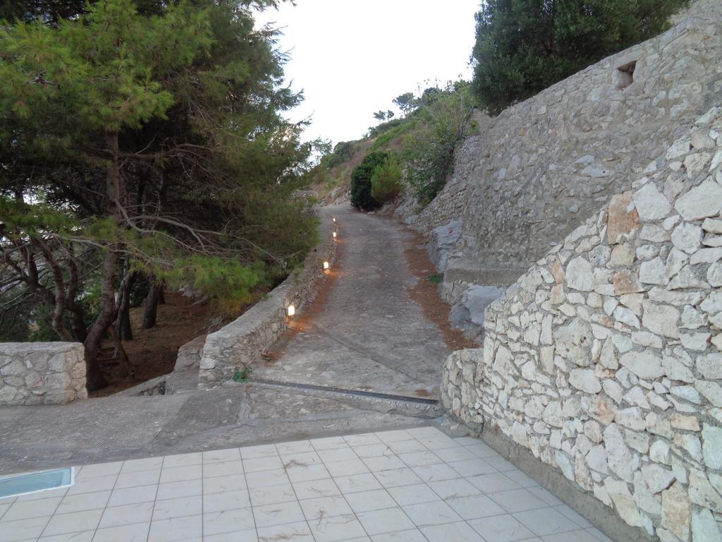 Villa Bocca Del Pozzo กาเยียโน เดล คาโป ภายนอก รูปภาพ